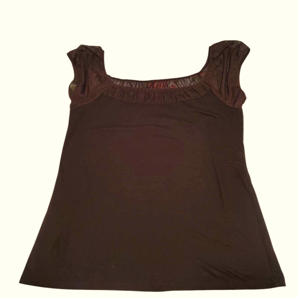 Torrid size 1 Women’s top with sheer upper trim.